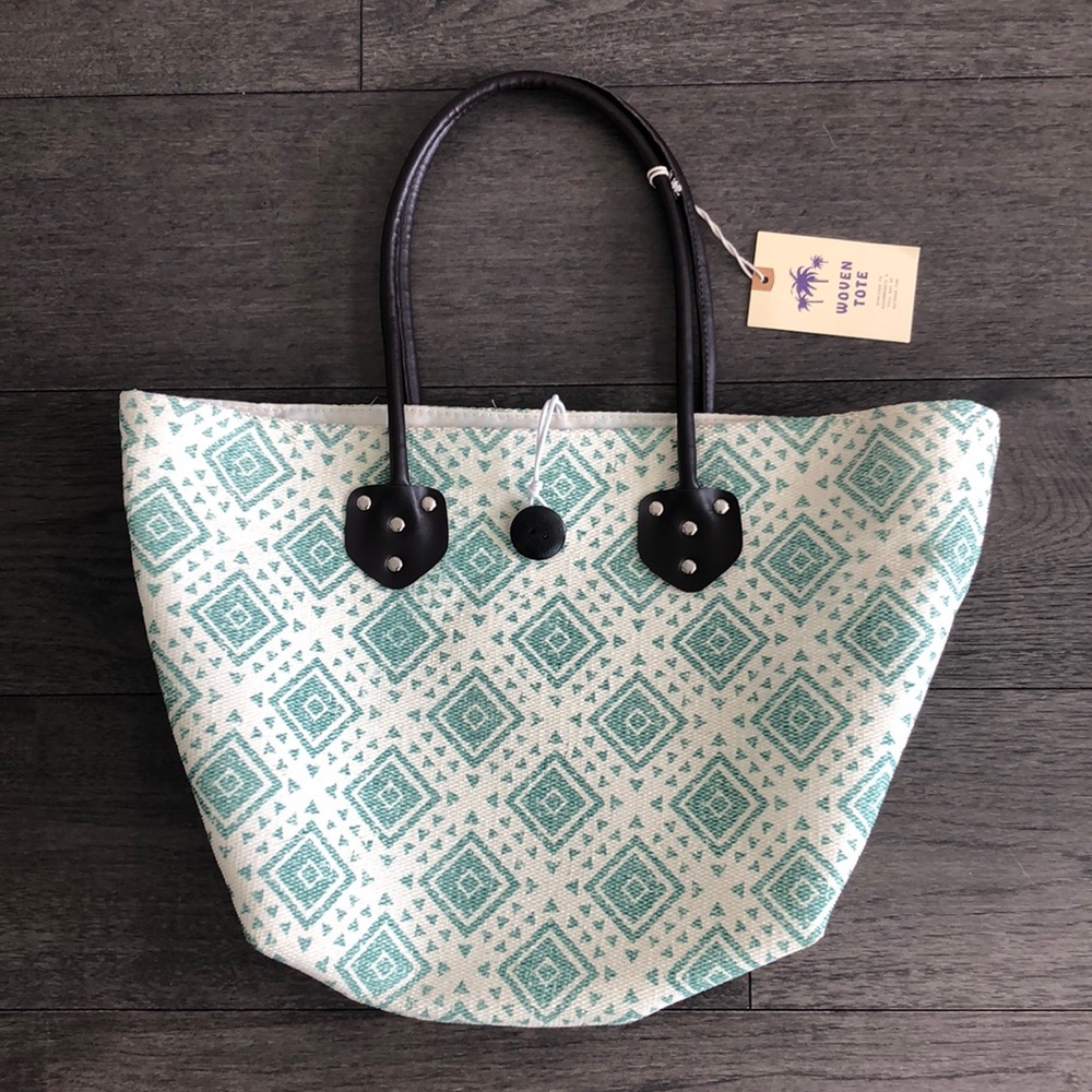 Blue Stars clothing Co. woven beach tote - Picture 1 of 5